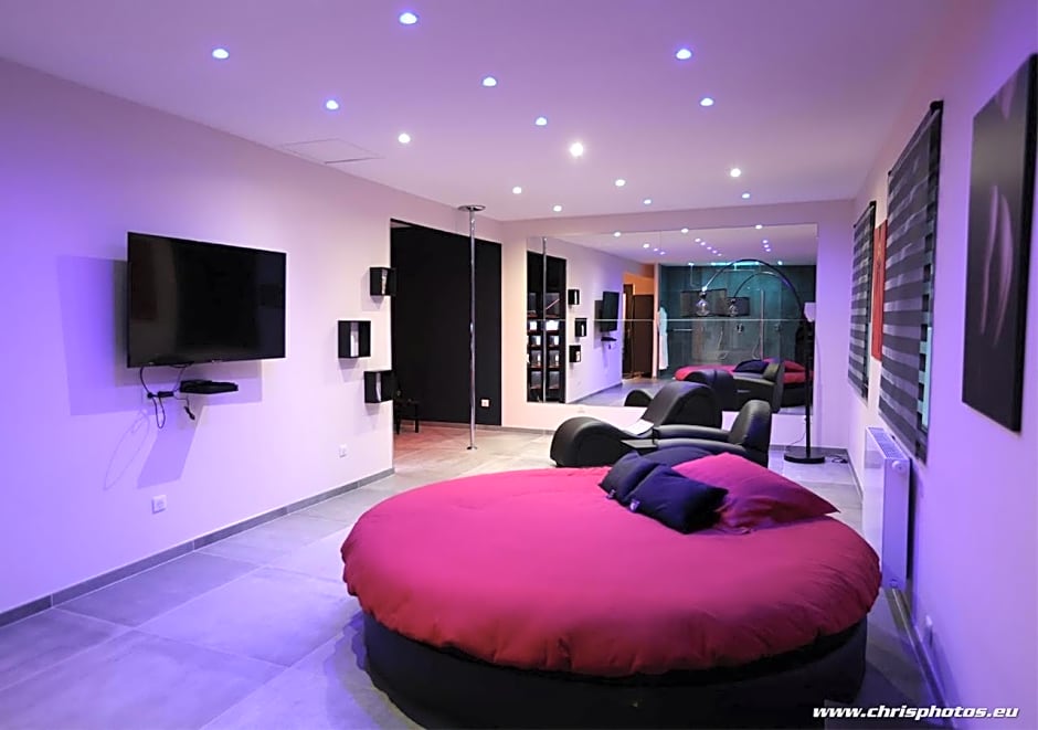 Ds Plaisir Love Room avec sauna, jacuzzi à Nancy