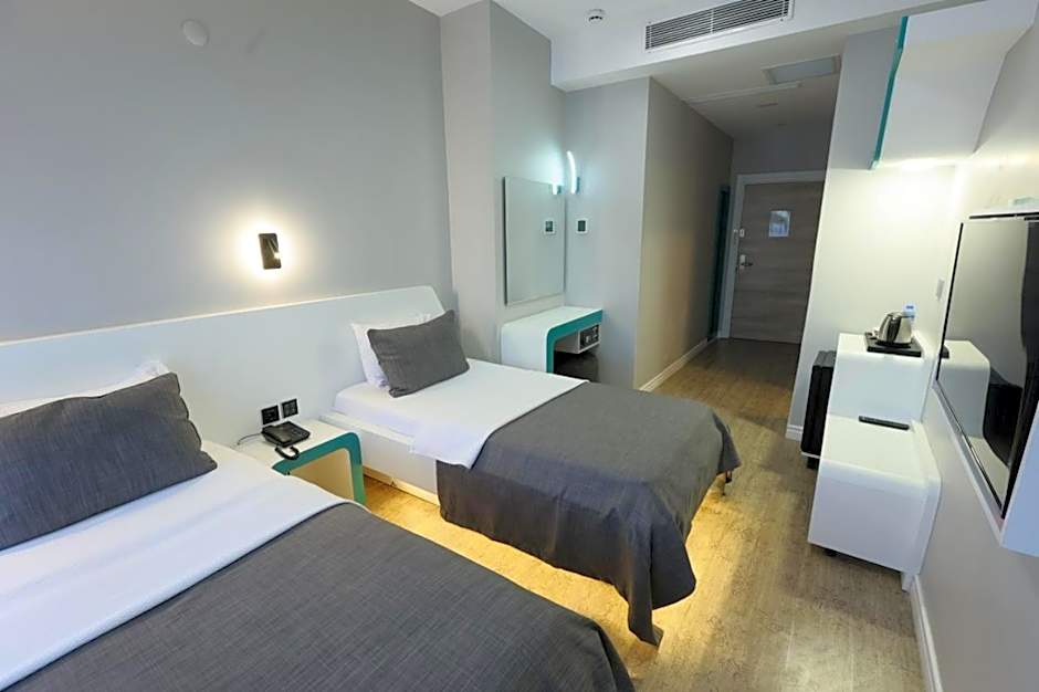 Midis Otel