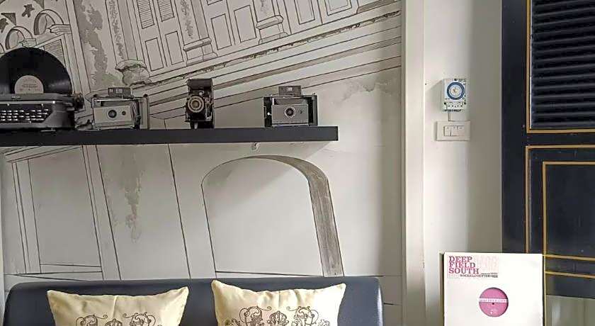 Chino Town Gallery Alley