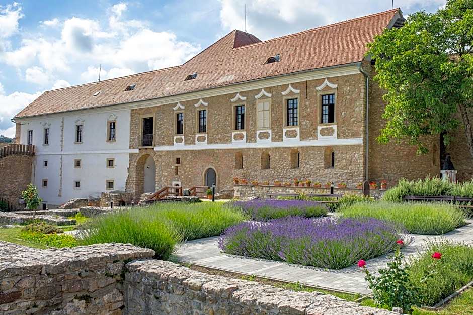 István Király Szálló