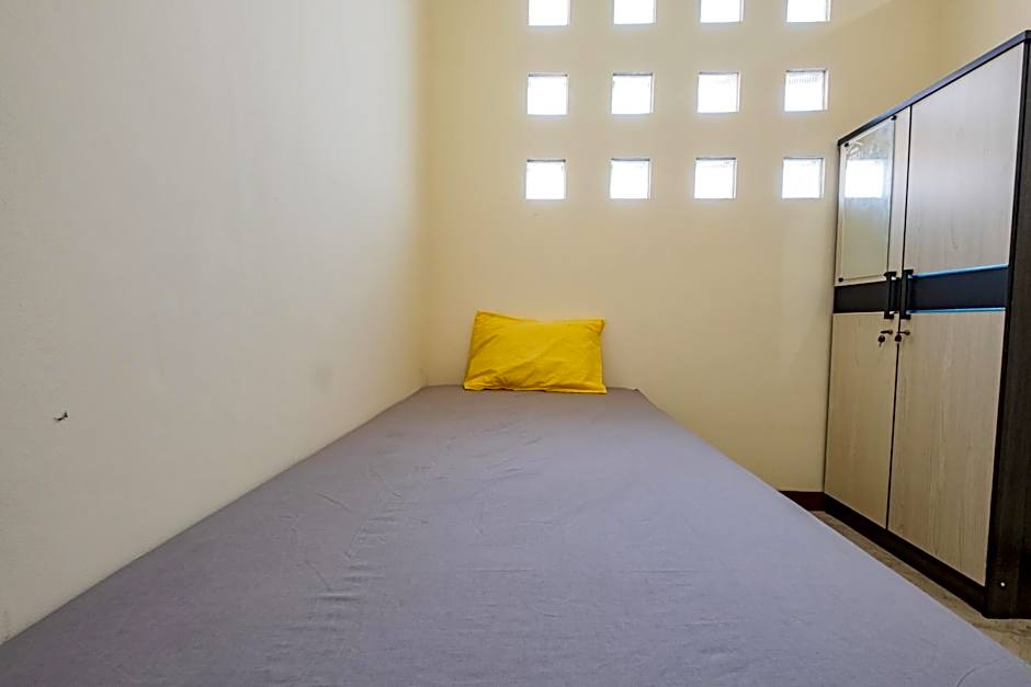 OYO Life 2216 Griya Jakasetia