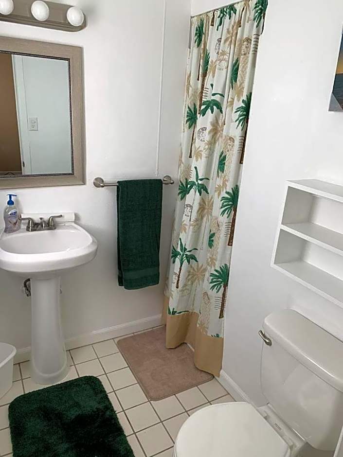 Sebastian Gardens Inn & Suites
