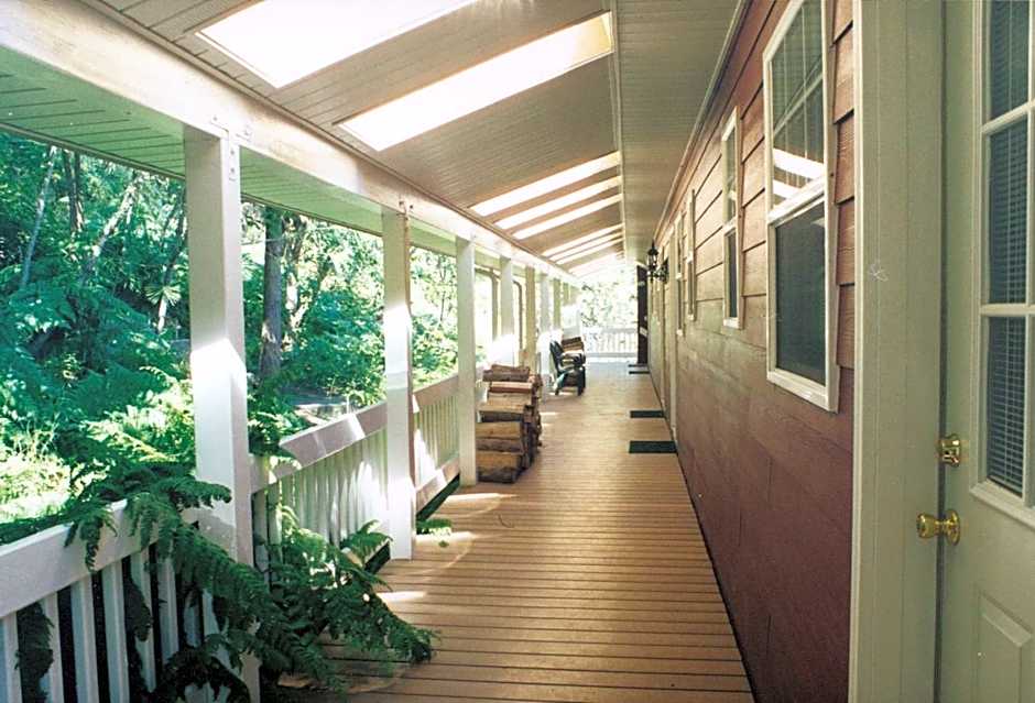 Hearthstone Elegant Lodge