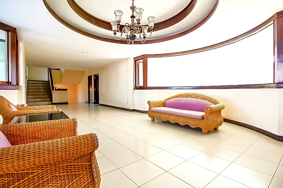 OYO 383 White inn hotel