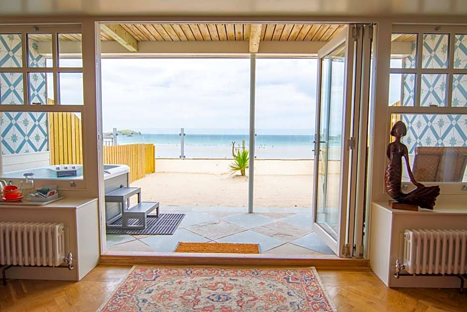 Tolcarne Beach Colonial Restaurant and Rooms