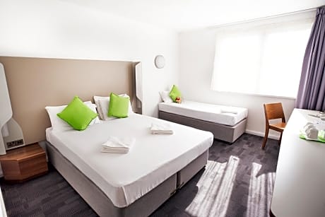 Triple Room (1 Double Bed + 1 Single Bed)