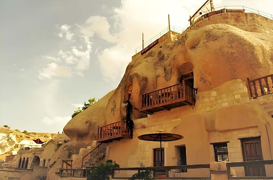 Antique Terrace Suites