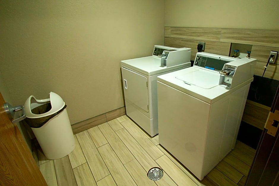 SureStay Plus Hotel by Best Western Tulsa East