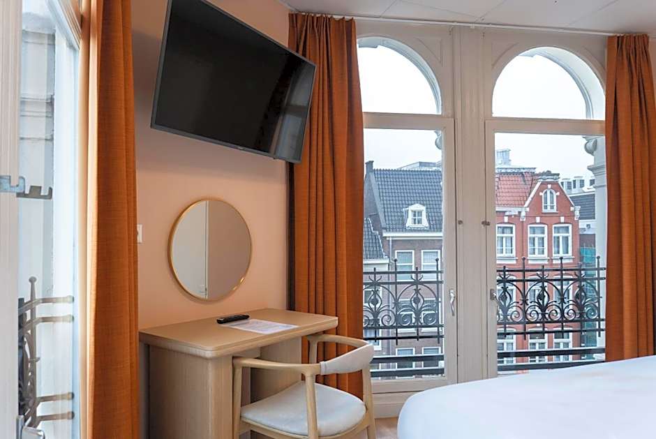 CS Hotel