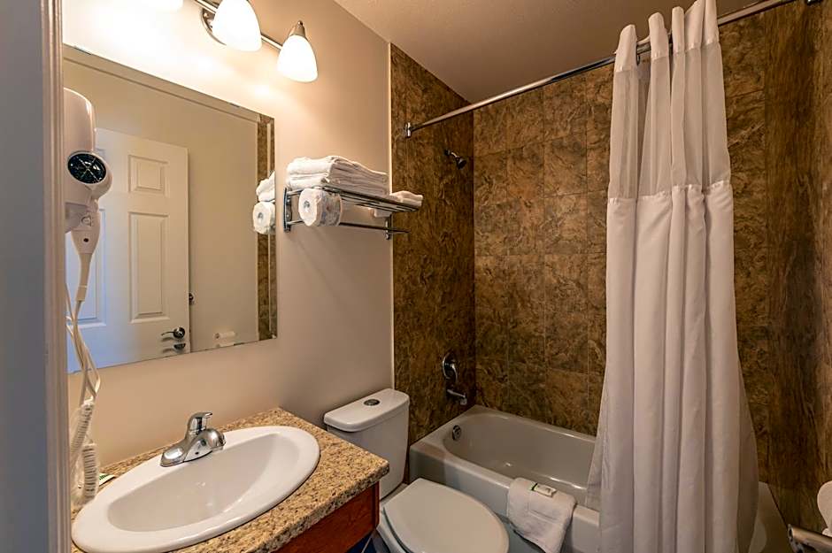 Sahara Courtyard Inn Penticton