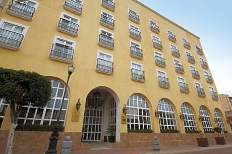 Fiesta Inn Toluca Centro