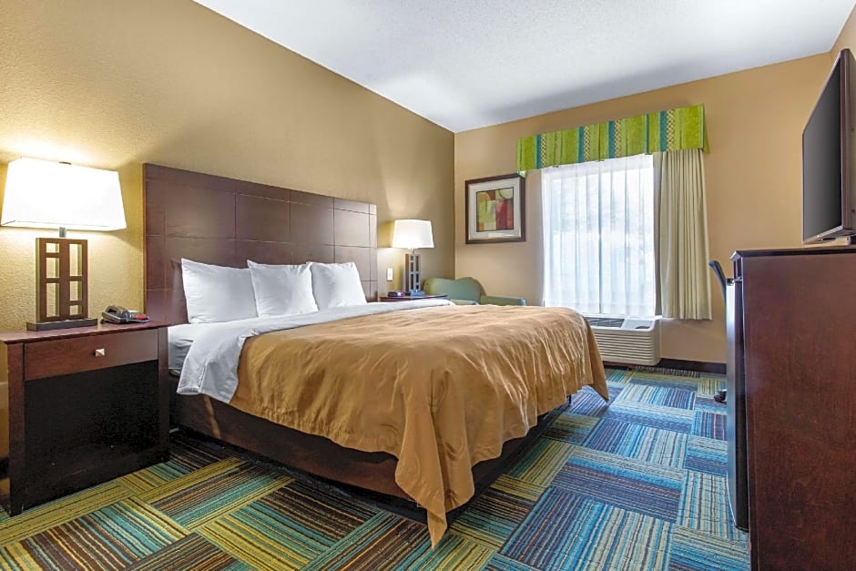 Quality Inn & Suites Arnold