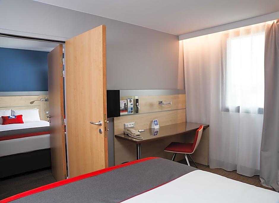 Holiday Inn Express Toulouse Airport By IHG