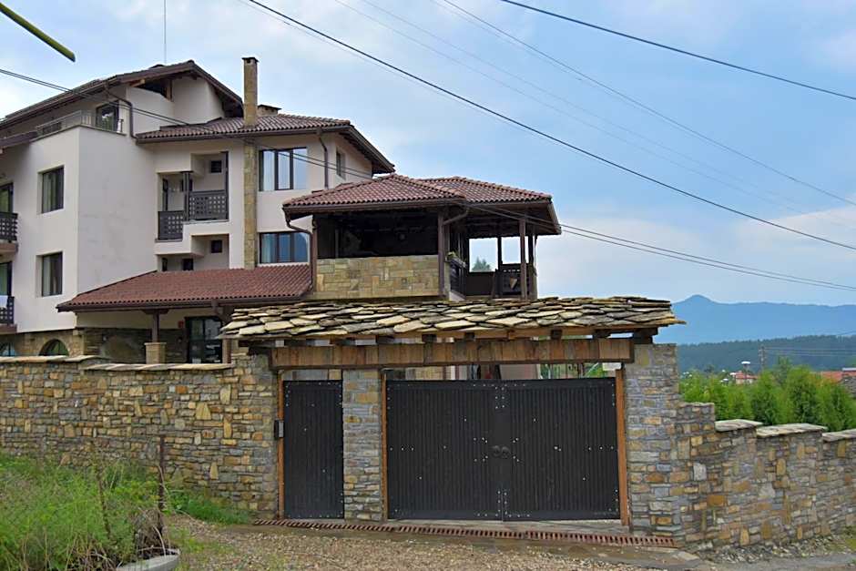 Семеен хотел Балканъ-Априлци