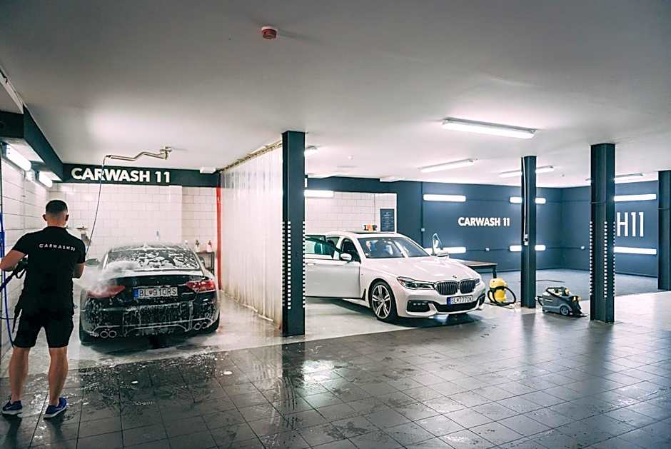 BOUTIQUE HOTEL11 with rooftop SPA