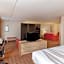 La Quinta Inn & Suites by Wyndham Garden City