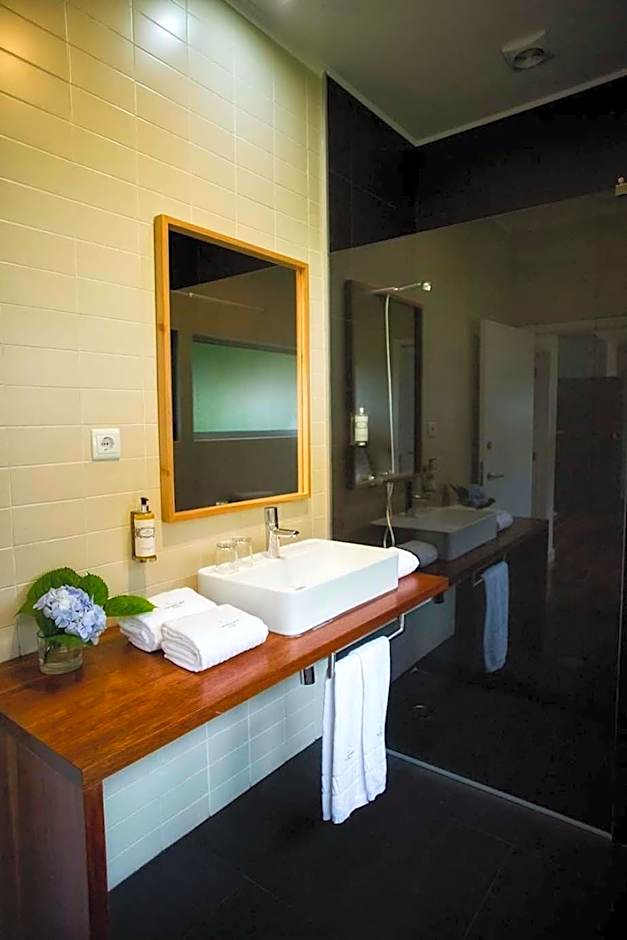 Furnas Lake Forest Living