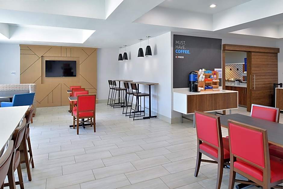 Holiday Inn Express Hotel & Suites Carthage By IHG