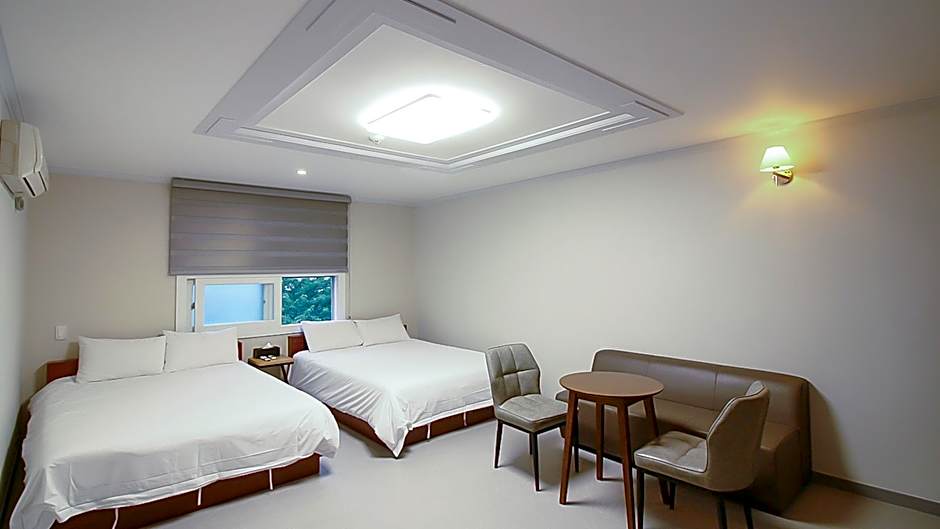 Trevi Hotel