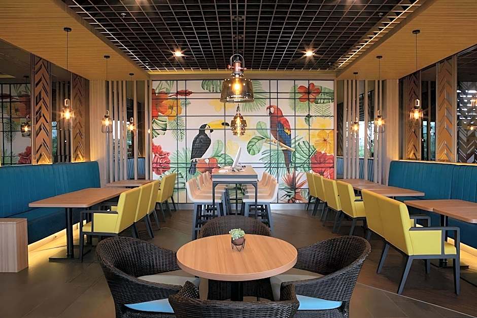 Avenzel Hotel & Convention Cibubur