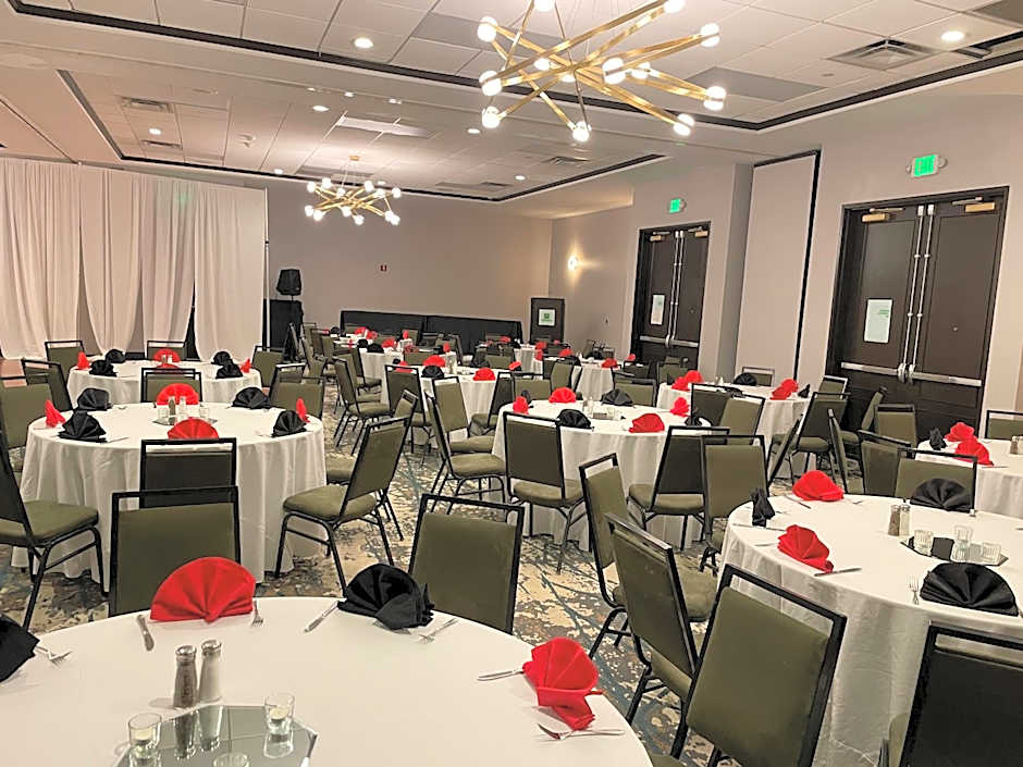 Holiday Inn Hotel & Suites Chicago Northwest - Elgin By IHG