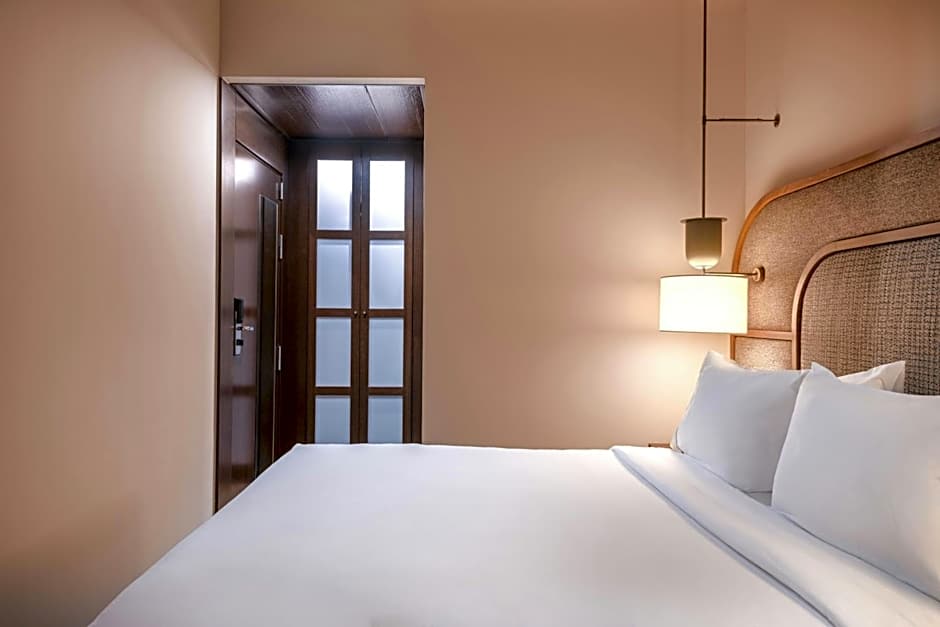 AC Hotel Palacio Universal