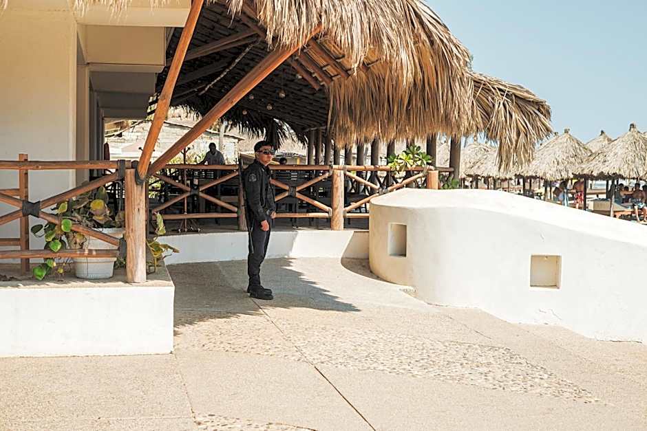 Mar Paraiso Queen
