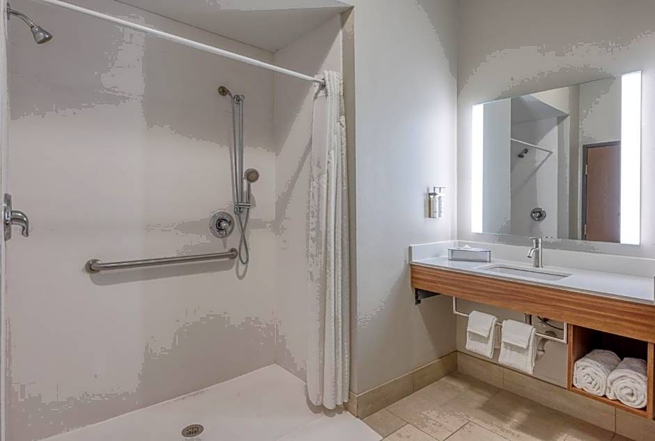 Holiday Inn Express Hotel & Suites Thornburg-S. Fredericksburg By IHG