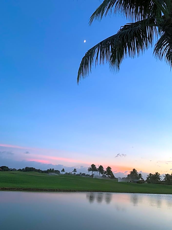 Lely-Best of Beautiful Naples Free golf from May 15-October 15