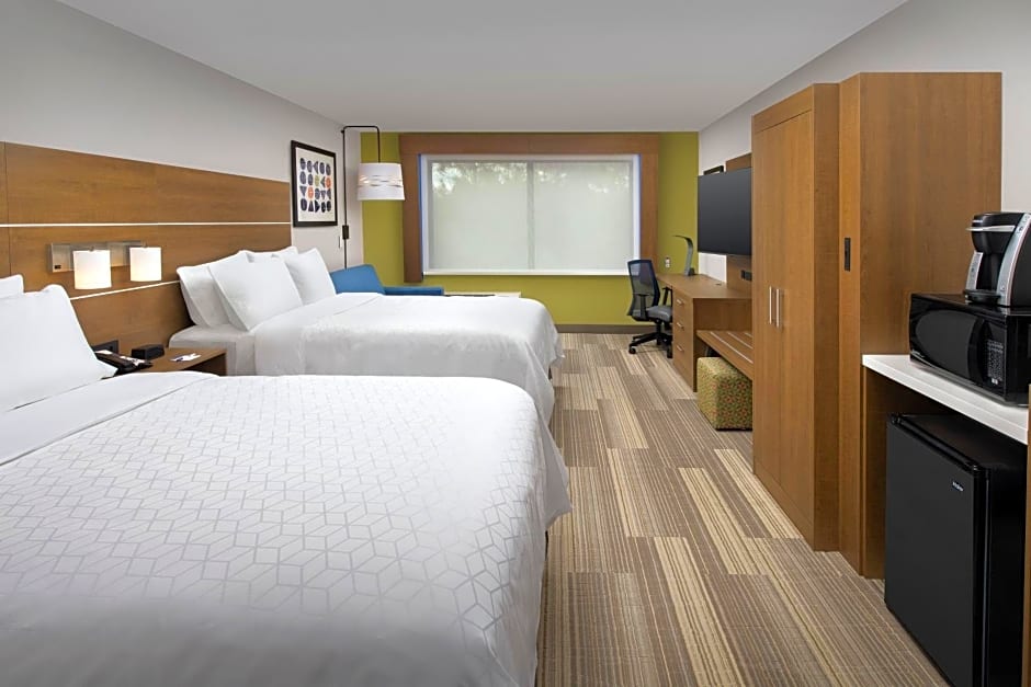 Holiday Inn Express & Suites North Brunswick By IHG