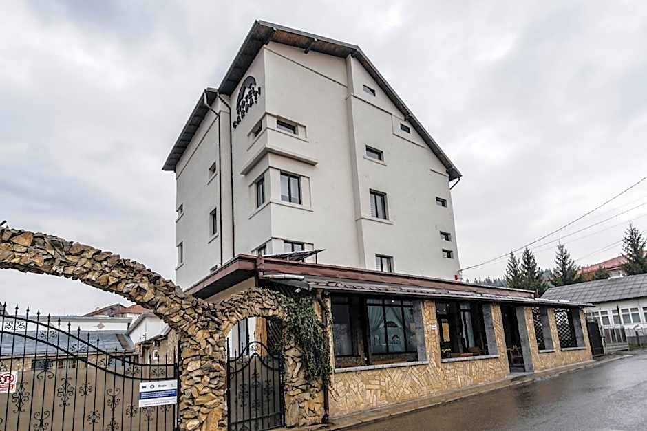 Hotel Carpati