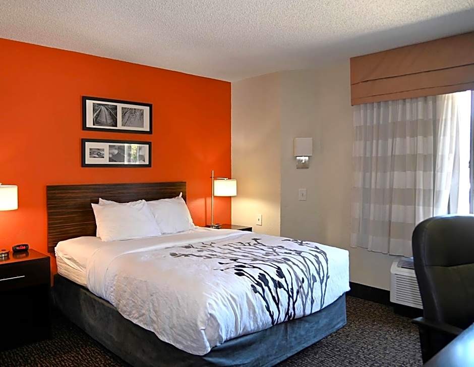 Sleep Inn & Suites Spring Lake - Fayetteville near Fort Bragg