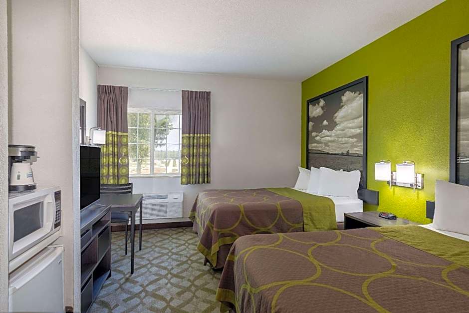 Super 8 by Wyndham De Soto