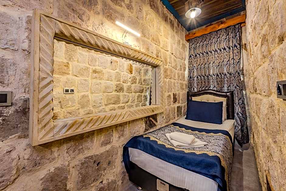 Kayatas Cave Suites