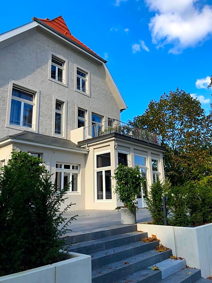 Villa Glanzstoff