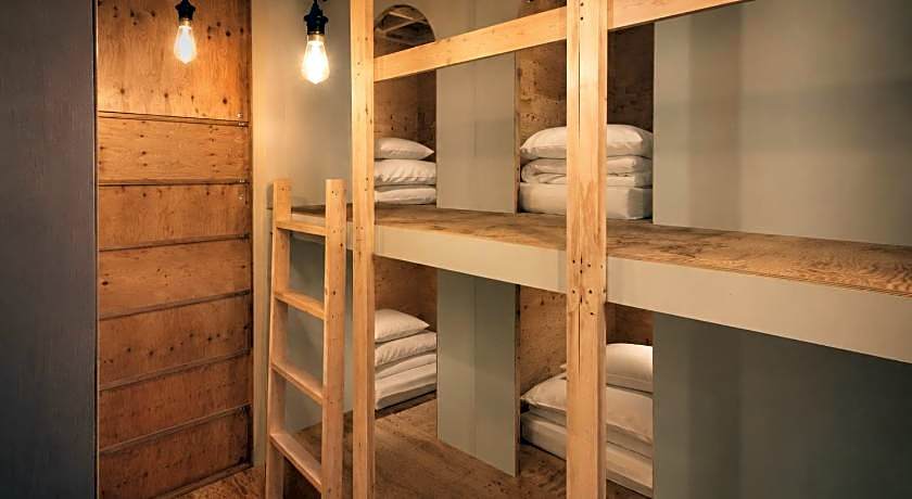 Ishigaki Guesthouse HIVE