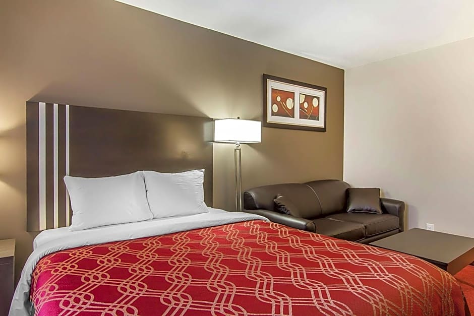 Econo Lodge And Suites