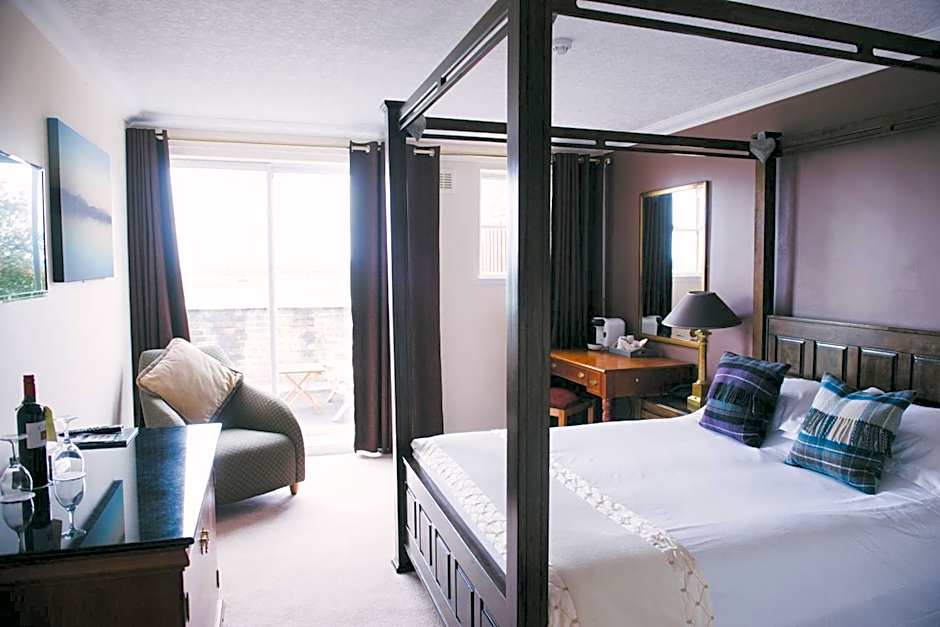 The Powfoot Hotel, Annan