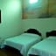 Kuching Waterfront Lodge