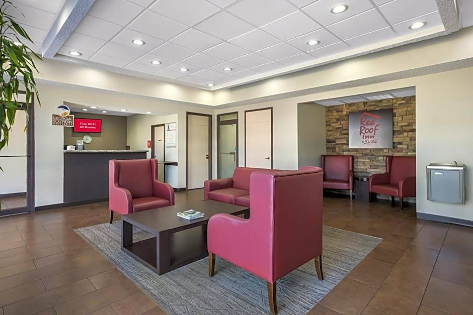 Red Roof Inn & Suites Statesboro - University