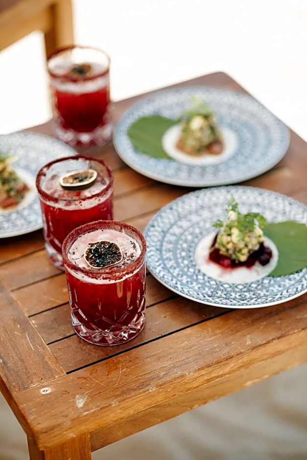 Bahia Hotel And Beach Club