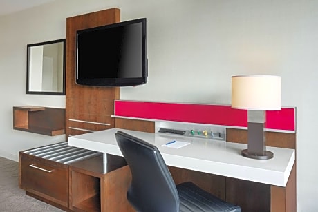 Deluxe Suite, Multiple Beds (2 Queen Beds and 1 Double Sofa Bed)