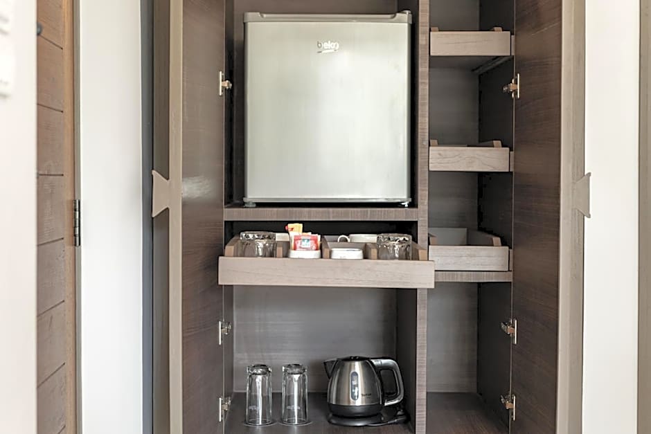 Bella Nara Phuket Naiyang Beach