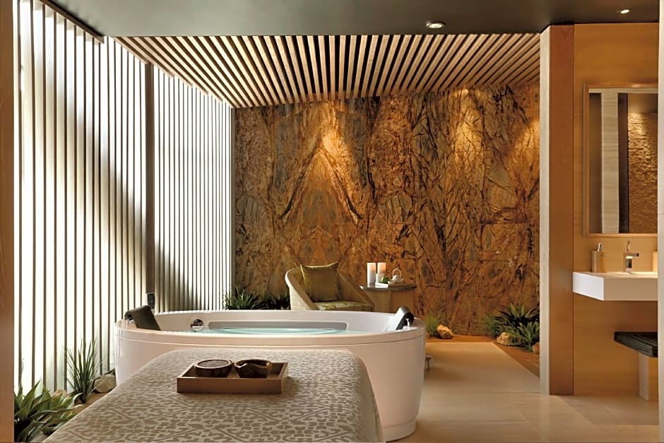 Andaz Capital Gate Abu Dhabi, By Hyatt