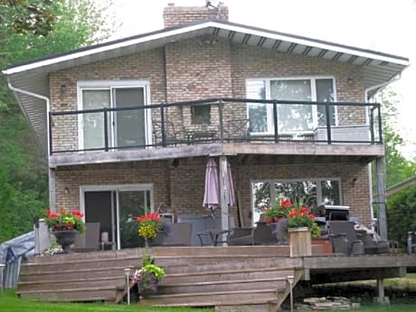 Water's Edge B & B