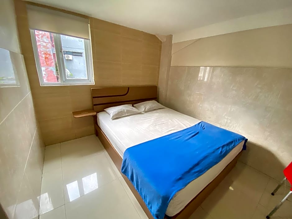 Penginapan Star Ambon Mitra RedDoorz