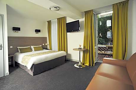 Privilege Quadruple Room