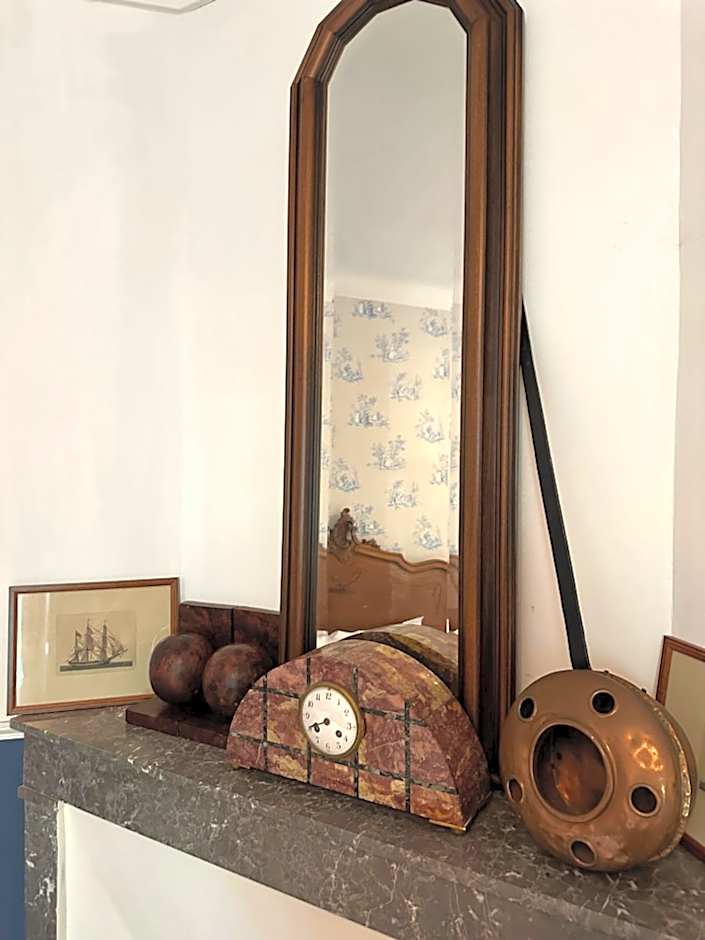 1560- Domaine Des Cinq Jardins- A Magical and Authentic Mansion