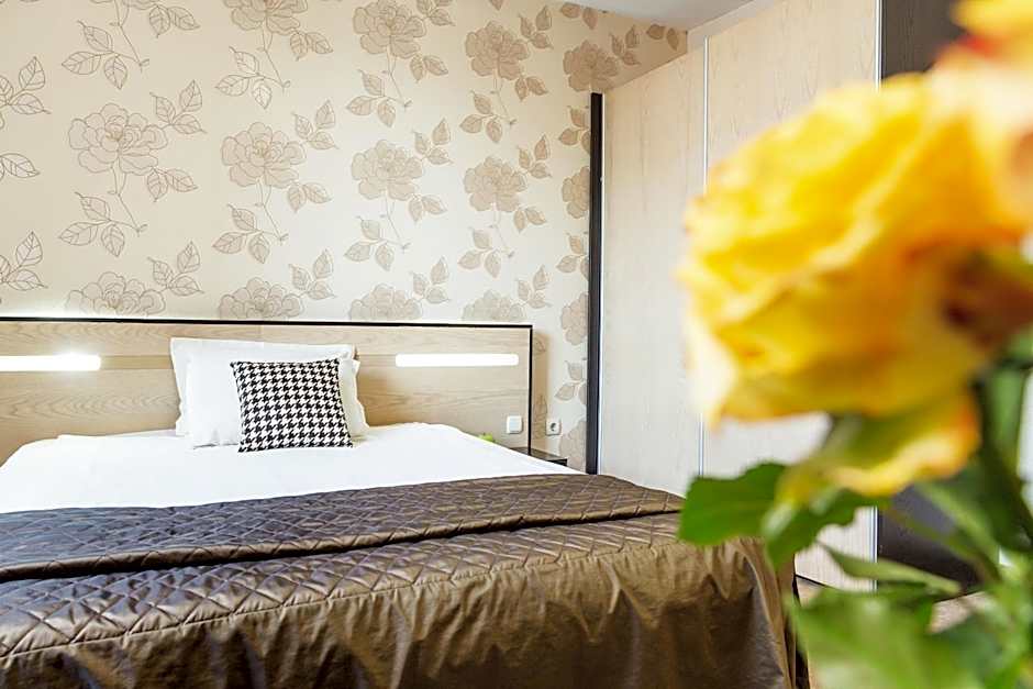 City Avenue Hotel by HMG