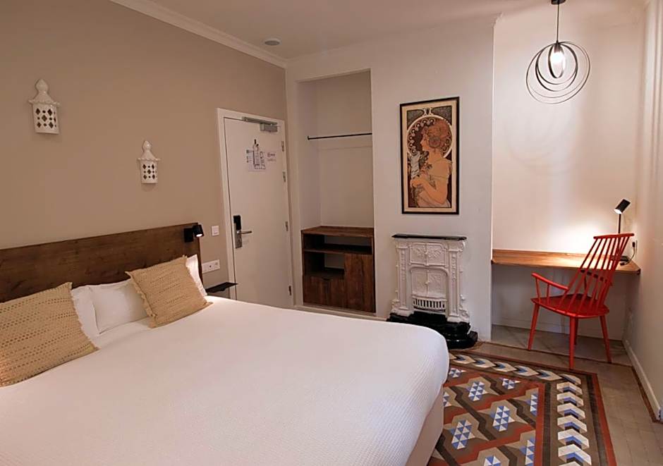 VALOLA Boutique Rooms